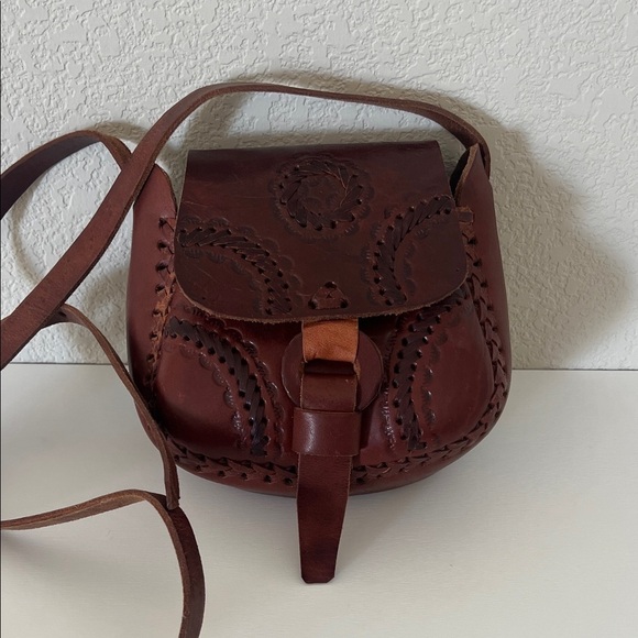 Handbags - Artisan Leather Crossbody Bag in Deep Brown